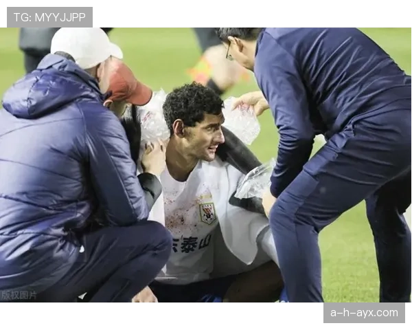 连遭停赛伤病！泰山队暴露板凳深度危机，争冠前景令人忧虑