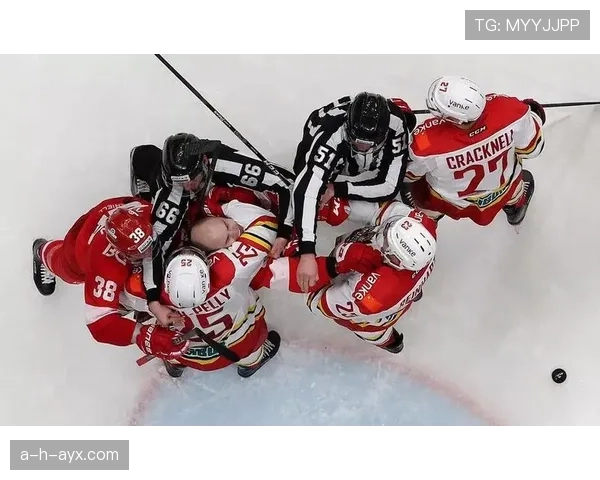 冲撞门将判罚标准解析:何时算犯规何时算合理身体对抗 冲撞门将判罚标准解析:何时算犯规何时算合理身体对抗