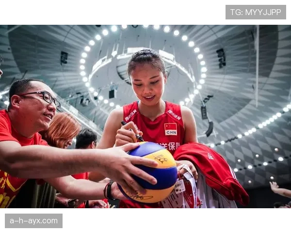 龚翔宇训练完直接拎爱马仕去吃火锅？